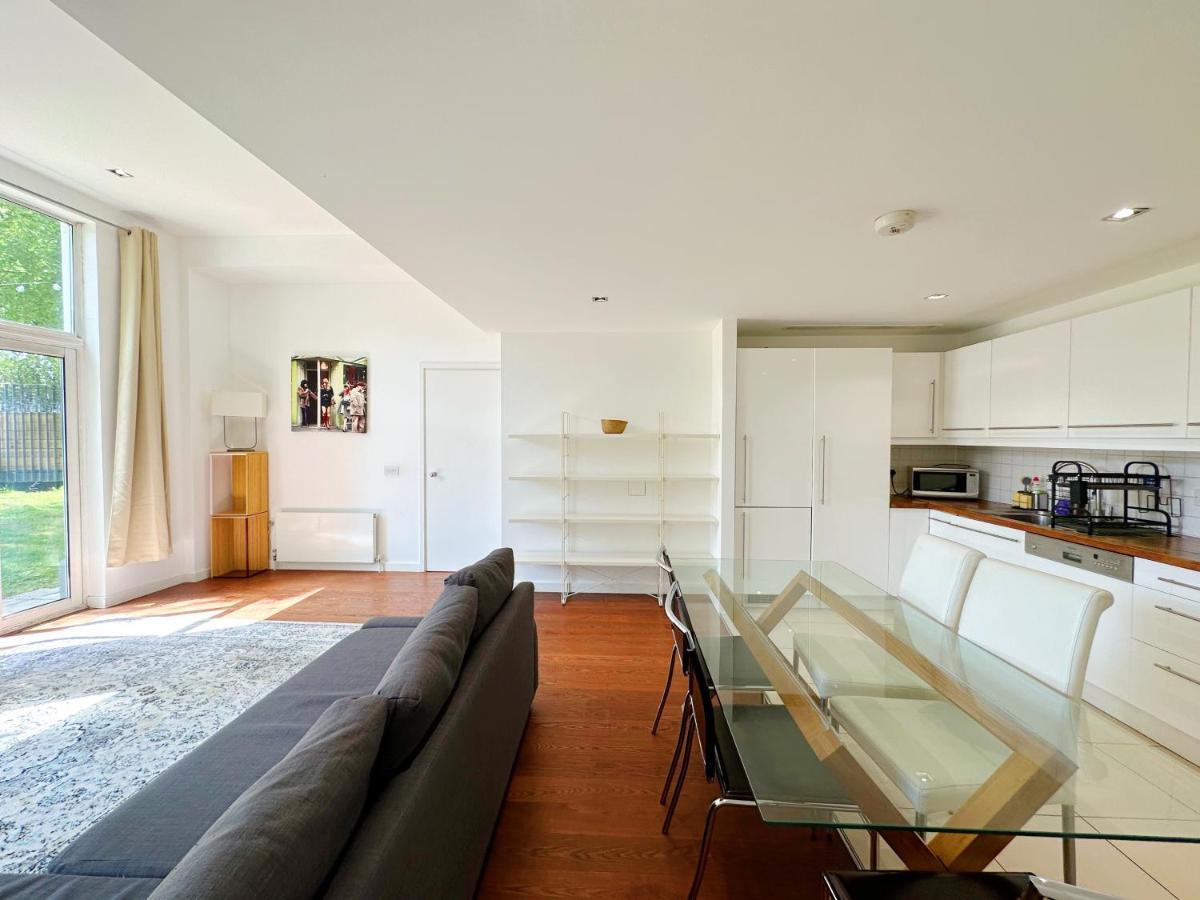 Portobello Dock Canalside Apartment London Eksteriør billede