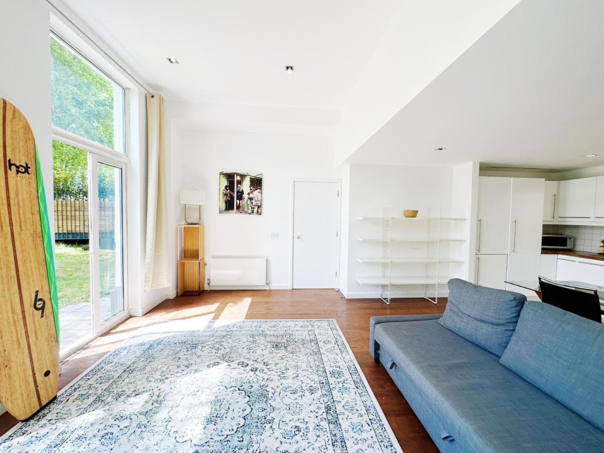 Portobello Dock Canalside Apartment London Eksteriør billede