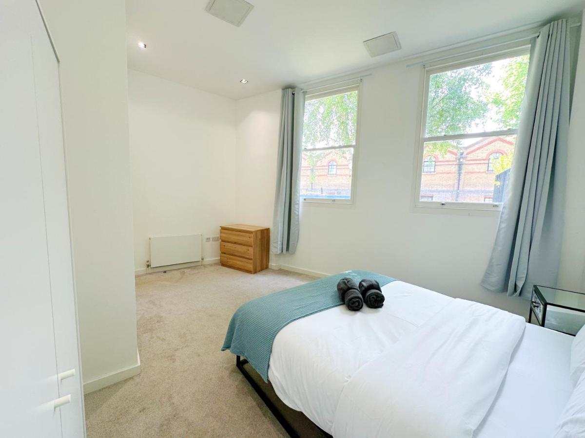 Portobello Dock Canalside Apartment London Eksteriør billede